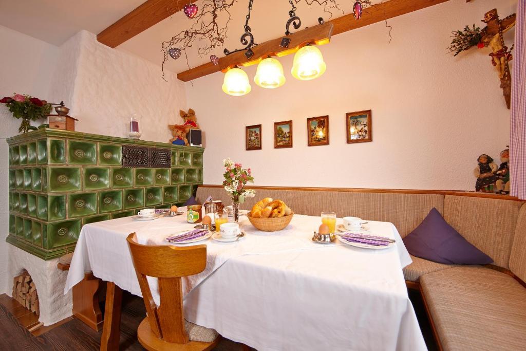 Gaestehaus Alpina Bad Kohlgrub Ngoại thất bức ảnh